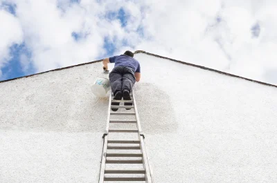 Peinture extérieure à Entrevernes — façades et ravalement